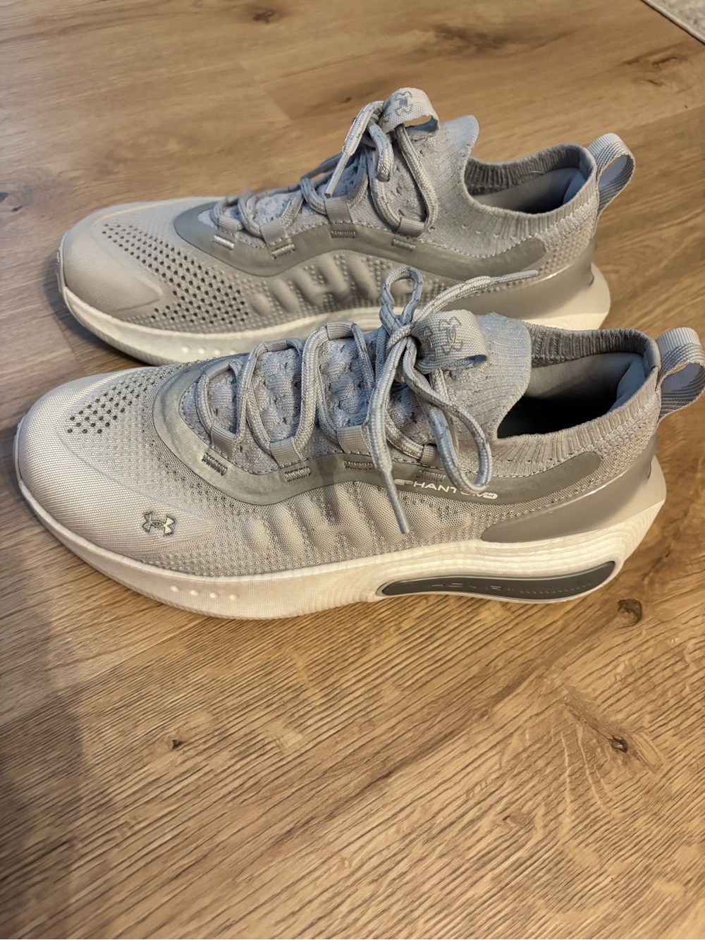Under Armour Men's Athletic Shoes in Light Gray and White
